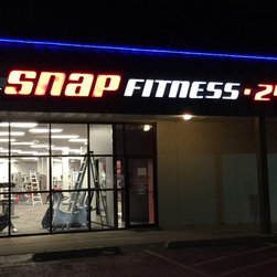 Snap Fitness - Carpet Tiles