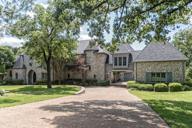 Elegant home design photo in Dallas