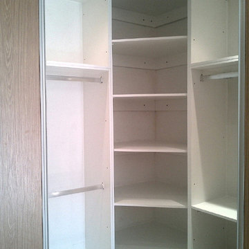 Walk In Wardrobes in Highway Gardens