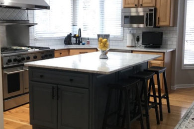 Inspiration for a kitchen remodel in Detroit