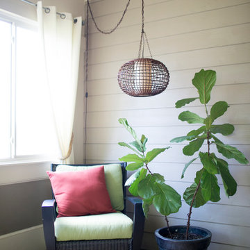 Stylish and Relaxing Sunroom