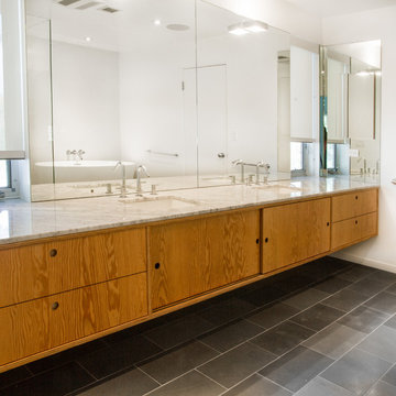 Contemporary Santa Monica Bathrooms