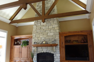 Elegant family room photo in Chicago