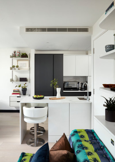 コンテンポラリー キッチン by Claudia Dorsch Interior Design Ltd