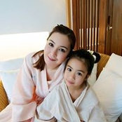 Hut May Kunapramote's photo