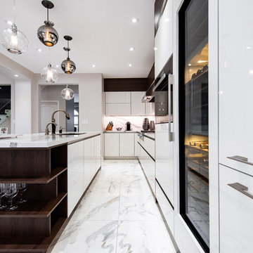 Modern Functional Oak Kitchen