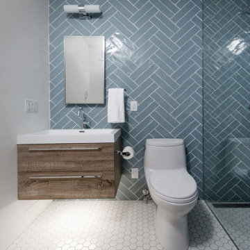 Drag Lake Bedroom With Ensuite