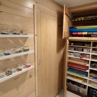 Inspiration for a scandi basement in Miami.