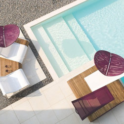 Lounge Chairs - Products