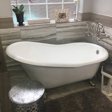 Current Transitional Bathroom