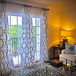 Vivian Williamsburg - Drapery Fabric