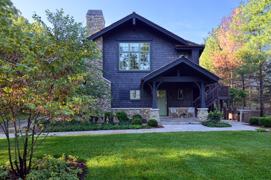 Example of a classic exterior home design in Chicago
