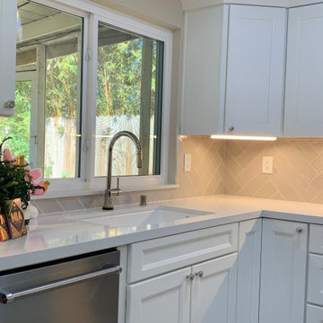 CORNER LZ SUSAN BASE & CORNER CABINETS MAXIMIZE STORAGE