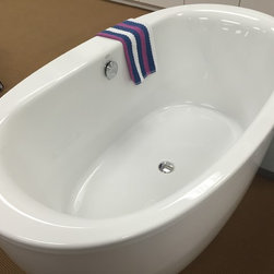Groton, CT Showroom - Bathtubs