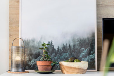 Inspiration for a contemporary living room in Hampshire.