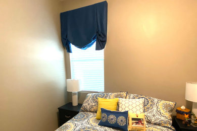 Home design - transitional home design idea in Phoenix