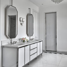 Mirrors over sink