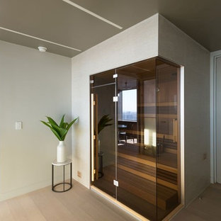 ニューヨークの大きいおしゃれなホームジムの写真