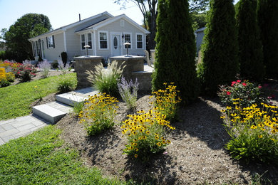 Photo of a traditional landscaping in New York.