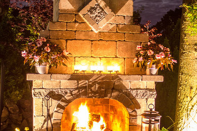Example of a trendy patio design in New York
