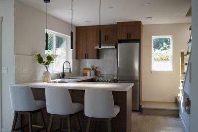 Trendy kitchen photo in Seattle