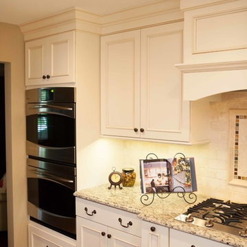 Italian Contemporary Kitchen in Hoffman Estates