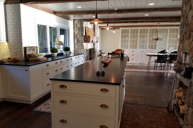 Cottage kitchen photo in Detroit