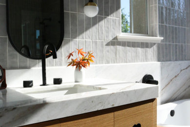 Inspiration for a contemporary bathroom remodel in Los Angeles