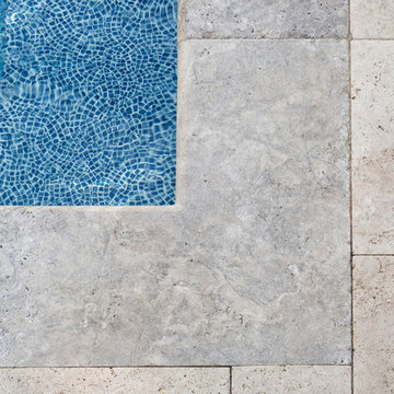 POOLSIDE POSH