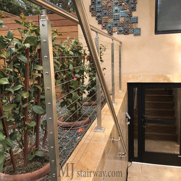 Residential cable railing system
