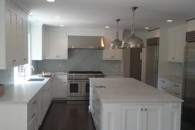 Kitchen - kitchen idea in New York