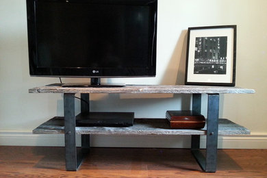 2 Shelf Traditional Barn Wood Tv Console / Media Stand