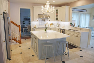 Kitchen - kitchen idea in Other