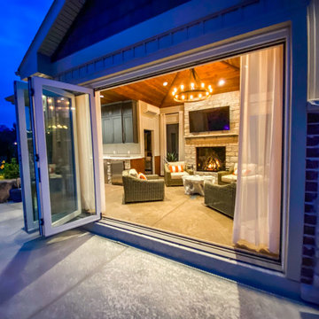 Pool House with Full Bath, Kitchen and Fireplace