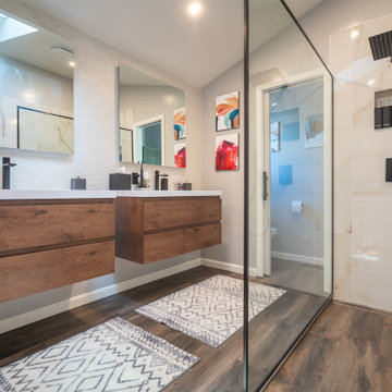 Nim's Bathroom