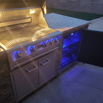 Contemporary L-shaped BBQ