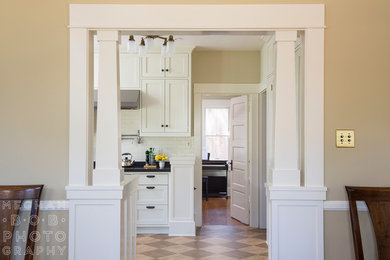 Example of an arts and crafts kitchen design in Los Angeles