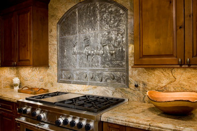 Example of a classic kitchen design in Denver