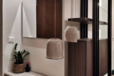 Inspiration for a contemporary home design remodel in Bengaluru