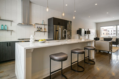 Inspiration for a modern kitchen remodel in Columbus