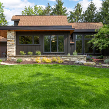 Mid-Mod Meadow Residence