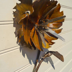 Saw Blade Flowers - Home Decor