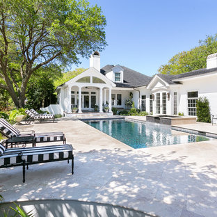 チャールストンの大きい長方形トランジショナルスタイルのおしゃれなプール (タイル敷き) の写真