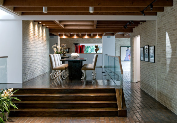 Midcentury Dining Room by Bernbaum-Magadini Architects