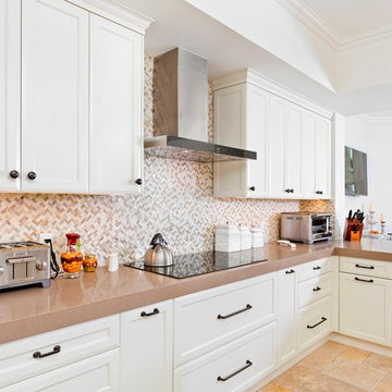 Transitional Farmhouse Kitchen with a Contemporary Twist