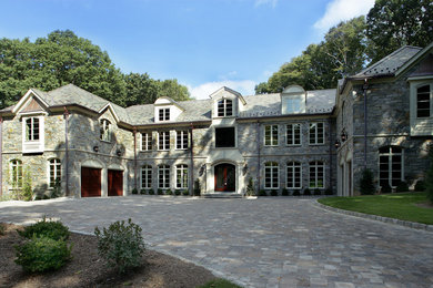 Inspiration for a timeless exterior home remodel in New York