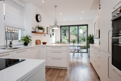 Inspiration for a modern kitchen in London.