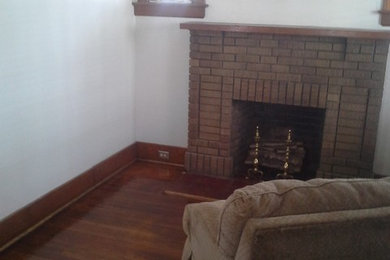 Inspiration for a mid-sized craftsman home design remodel in New York