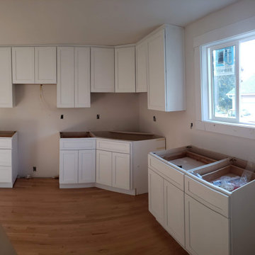 Custom Kitchen Cabinets