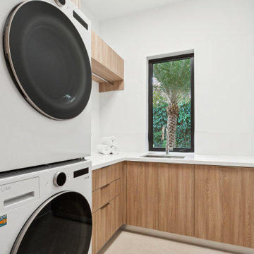 Contemporary Home - 11